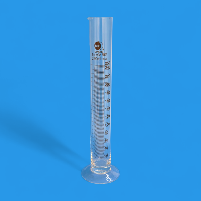 Eprouvette graduée 250ml classe B basse ronde MINGHE – Image 1
